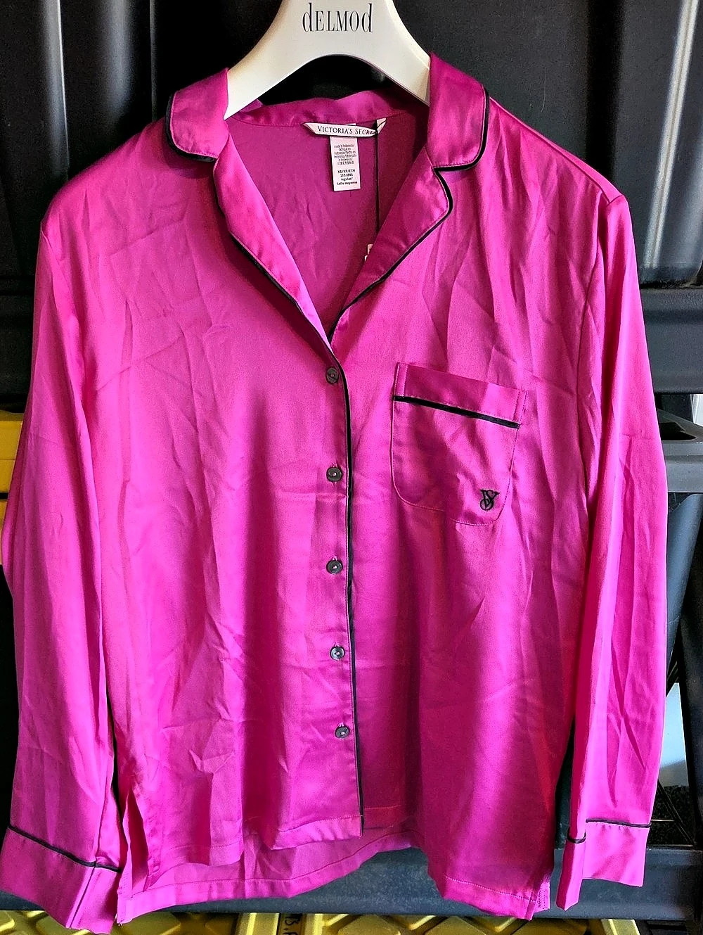 Victoria's Secret Satin PJ Satin Pajama Top in Pink Size XS NWT